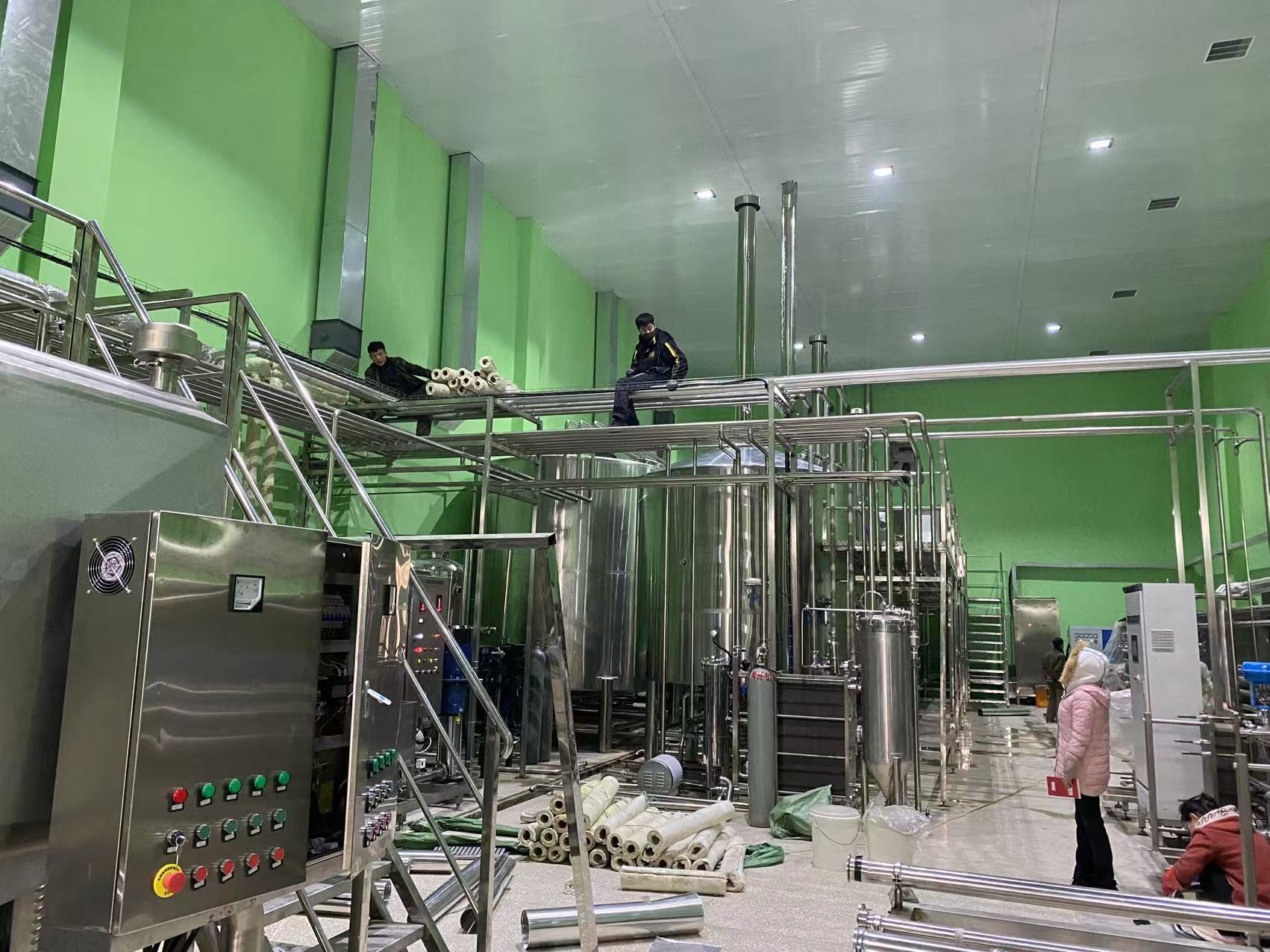 苏尼特左精酿啤酒设备厂—精酿啤酒设备制造：传承工艺与创新科技的交融